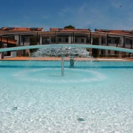 Apartment With Swimming Pool And Garden - Beahost *
