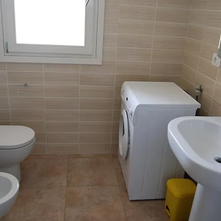 With Swimming Pool And Garden - Beahost Apartment Bibione
